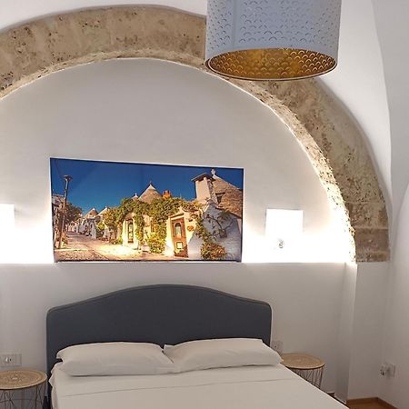 Suite Vecchia Dante باري المظهر الخارجي الصورة